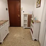 Da Nonna Santa & Private Parking Apartment Rome