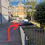 Da Nonna Santa & Private Parking Apartment Rome