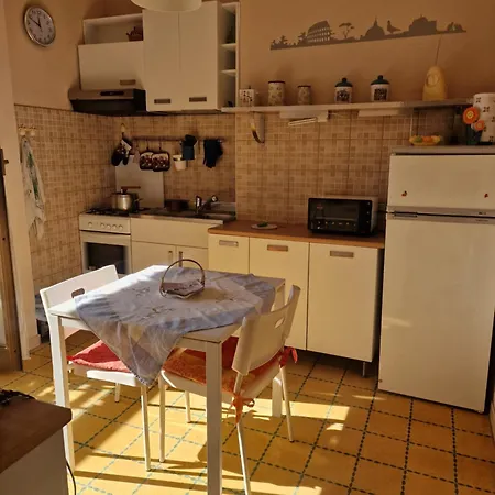Da Nonna Santa & Private Parking Apartment Rom